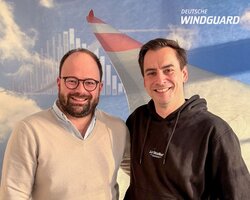 Leif Rehfeldt and Falko Feßer, Managing Directors Deutsche WindGuard Systems GmbH<br />
© Deutsche WindGuard