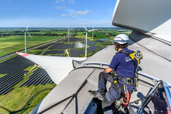 Deutsche WindGuard: one Gigawatt under technical management<br />
© Deutsche WindGuard/Studio B