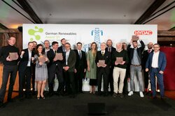 Gewinner*innen und Laudator*innen des German Renewables Awards 2021<br />
© EEHH GmbH