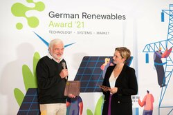 Preisträger Lebenswerk German Renewables Award 2021: Prof. Dr. Olav Hohmeyer.<br />
© EEHH GmbH