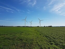 Visualisierung der drei neuen Anlagen im Repowering-Projekt in Minden<br />
© Energiequelle GmbH
