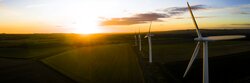 Neue Wertschöpfungskonzepte für Windenergieanlagen<br />
© FREQCON GmbH (Quelle: AdobeStock)