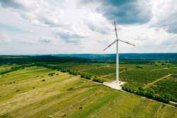 Qualitas Energy is accelerating the expansion of renewable energy in Germany with an advanced 3?GW project pipeline and over 1?GW under construction or in operation<br />
© designed by frimufilms - Magnific.com 