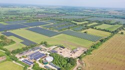 Der 69 MWp Agri-PV-Park in Schwarzholz, Sachsen-Anhalt<br />
© FEFA Projekt GmbH