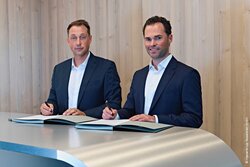 thyssenkrupp Rasselstein und VSB bei der Vertragsunterzeichnung für das On-site-PPA in Andernach<br />
© thyssenkrupp Rasselstein GmbH