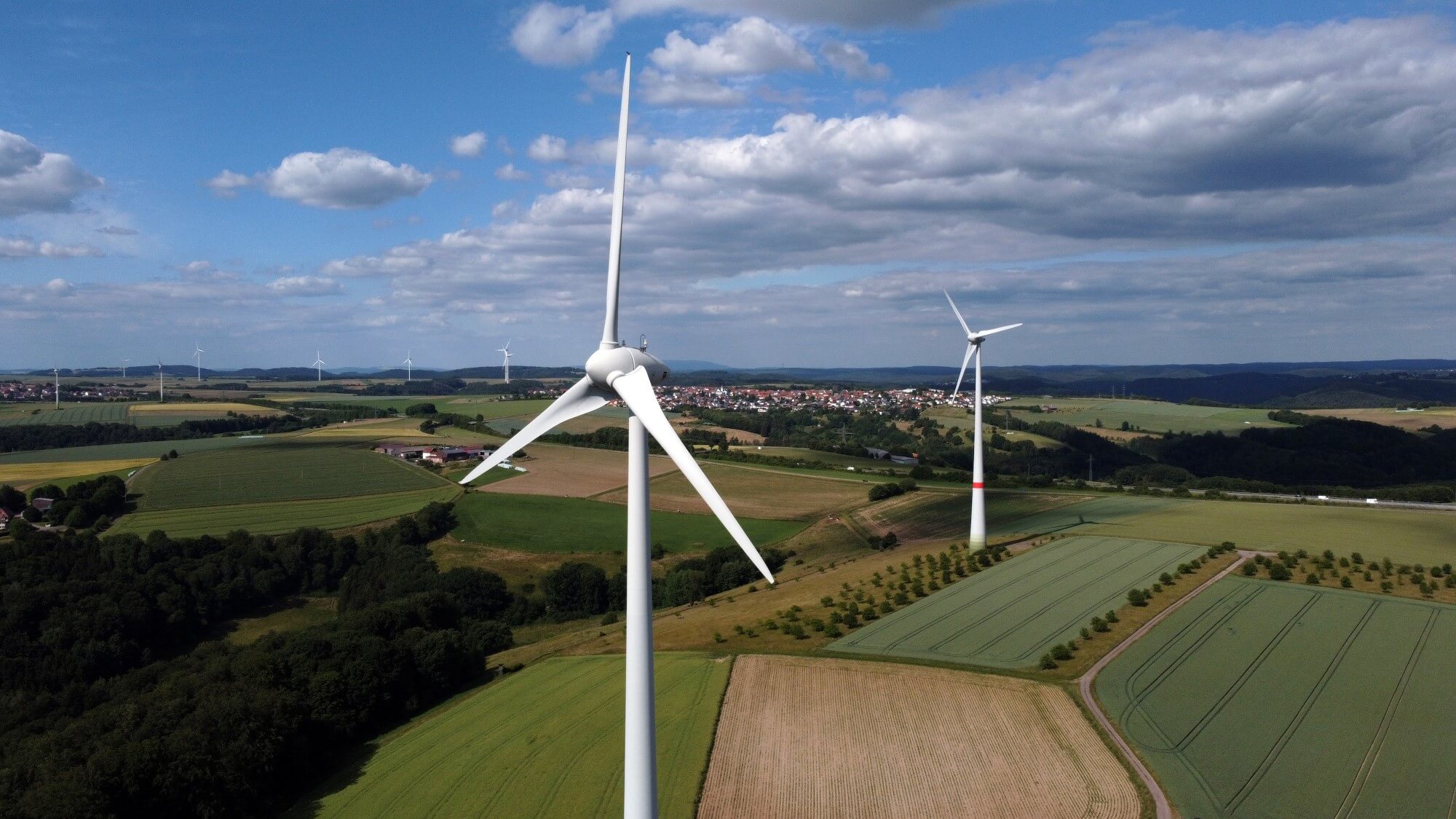 WIWIN baut Investments im Bereich Erneuerbare Energien aus