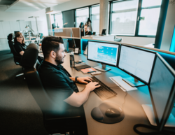 In der Leitwarte überwacht wpd windmanager über 7,2 GW Gesamtleistung<br />
© wpd windmanager GmbH & Co. KG