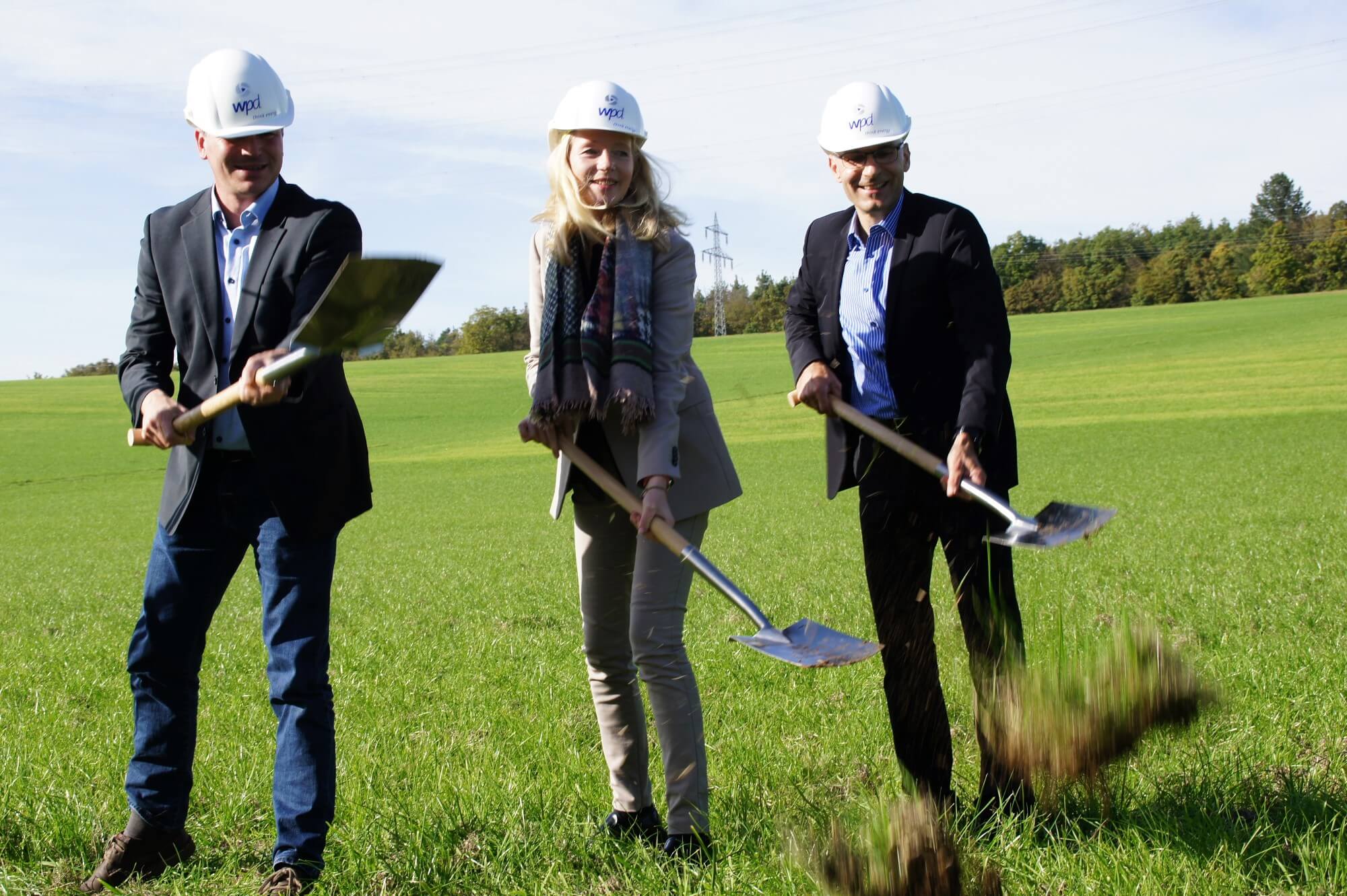 Spatenstich „auf der Platte“: wpd feiert den offiziellen Baustart für das Solar-Projekt Wiernsheim